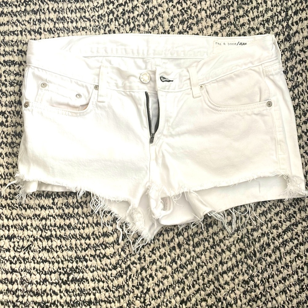 Rag & Bone size 27 cut off white shorts